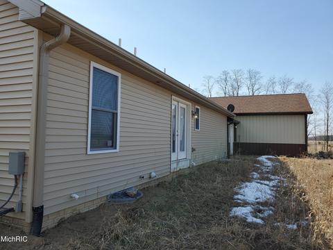 5768 Centennial Rd, Tecumseh, MI 49286 photo 6