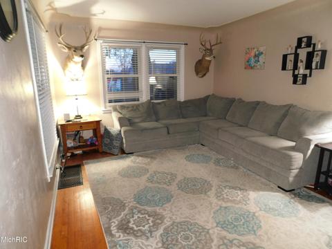 1791 E 120th St, Grant, MI 49327 photo 2