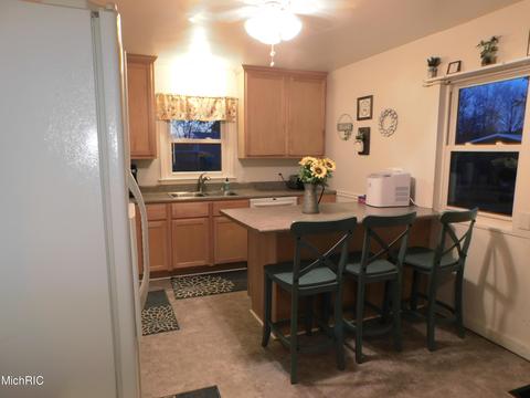 1791 E 120th St, Grant, MI 49327 photo 5
