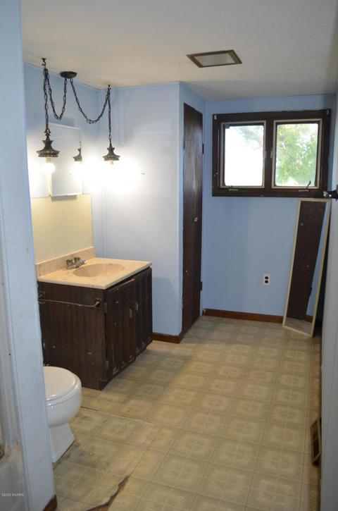 51585 Correll Rd, Leonidas, MI 49066 photo 22