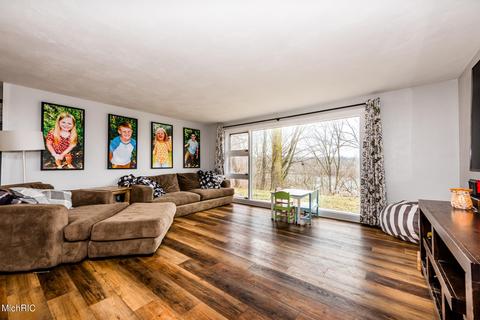 4365 E River Rd, Buchanan, MI 49107 photo 6