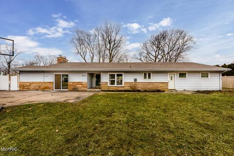 4365 E River Rd, Buchanan, MI 49107 photo 1