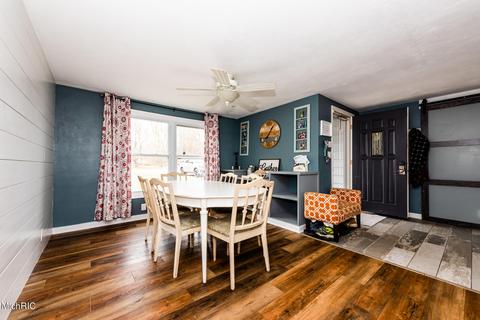 4365 E River Rd, Buchanan, MI 49107 photo 7
