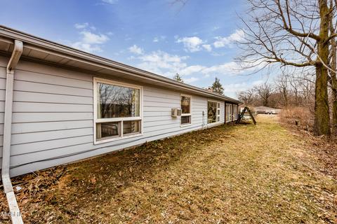 4365 E River Rd, Buchanan, MI 49107 photo 27