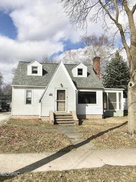153 E Commerce St, Grant, MI 49327 photo 2