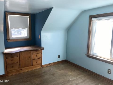 153 E Commerce St, Grant, MI 49327 photo 18