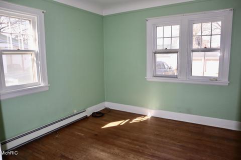 153 E Commerce St, Grant, MI 49327 photo 12