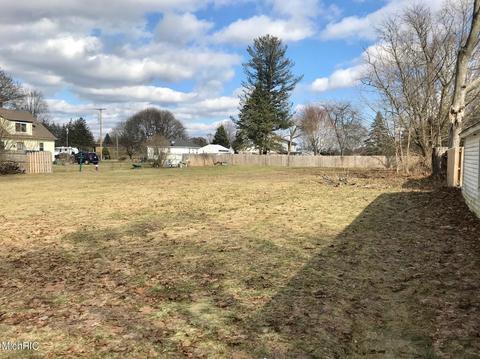 153 E Commerce St, Grant, MI 49327 photo 22