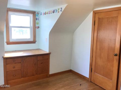 153 E Commerce St, Grant, MI 49327 photo 17