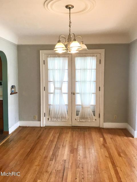 153 E Commerce St, Grant, MI 49327 photo 6