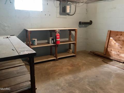 153 E Commerce St, Grant, MI 49327 photo 19
