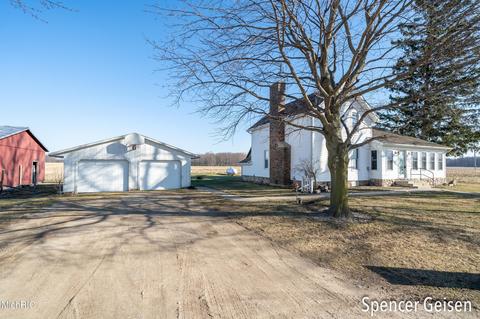 8074 Krupp Rd, Belding, MI 48809 photo 2