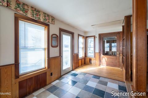 8074 Krupp Rd, Belding, MI 48809 photo 5