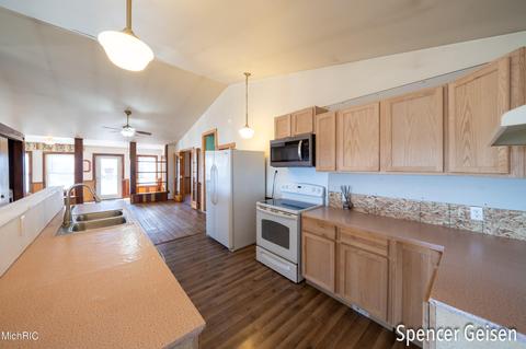 8074 Krupp Rd, Belding, MI 48809 photo 12
