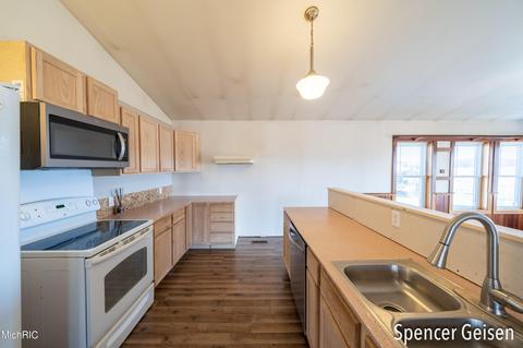 8074 Krupp Rd, Belding, MI 48809 photo 16