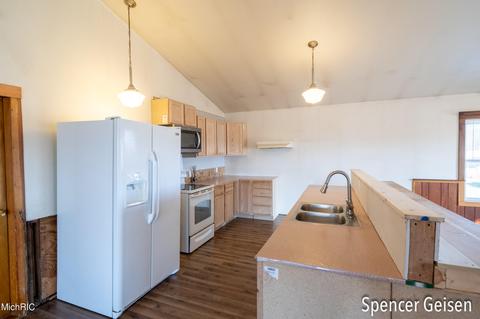 8074 Krupp Rd, Belding, MI 48809 photo 15