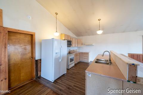 8074 Krupp Rd, Belding, MI 48809 photo 14