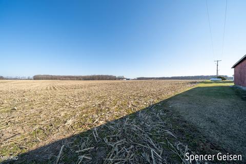 8074 Krupp Rd, Belding, MI 48809 photo 41