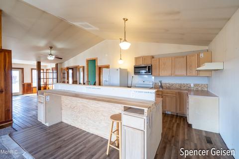 8074 Krupp Rd, Belding, MI 48809 photo 11