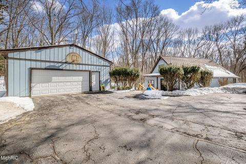 13318 E G Ave, Augusta, MI 49012 photo 2