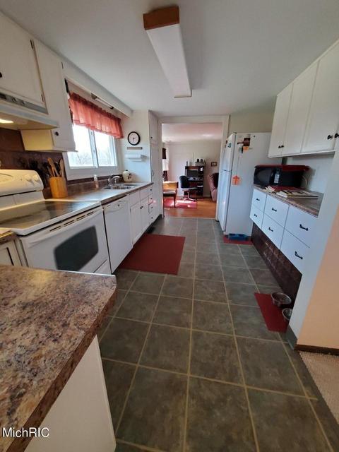 8200 Cole Rd, Reading, MI 49274 photo 12