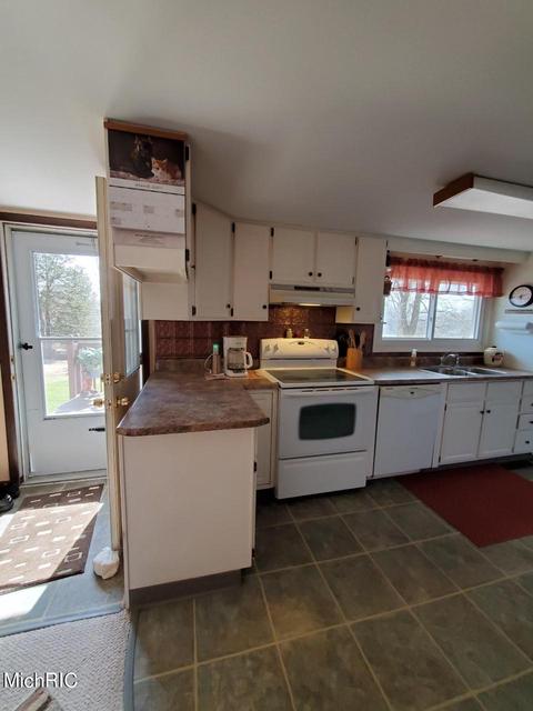 8200 Cole Rd, Reading, MI 49274 photo 13