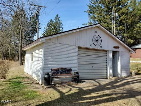 8200 Cole Rd, Reading, MI 49274 photo 5