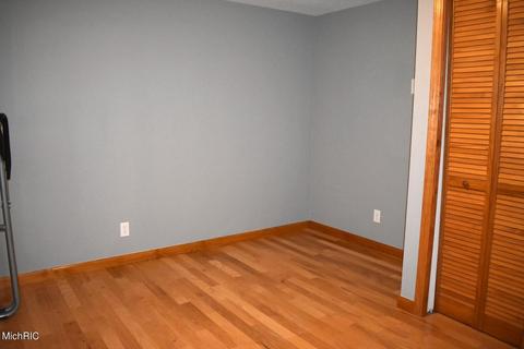 801 Pine St, Harrison, MI 48625 photo 18