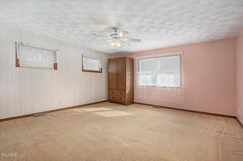 620 Ruby St, Otsego, MI 49078 photo 7
