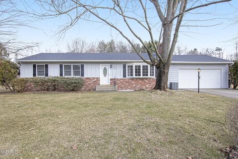 620 Ruby St, Otsego, MI 49078 photo 1