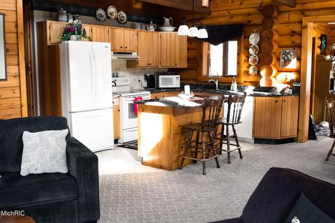 2198 E 24 Rd, Cadillac, MI 49601 photo 8