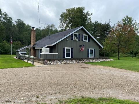 741 E Kinney, Baldwin, MI 49304 photo 5