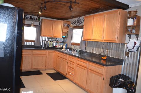 864 Kinter Rd, Bronson, MI 49028 photo 26