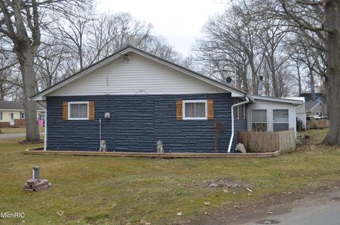 864 Kinter Rd, Bronson, MI 49028 photo 6