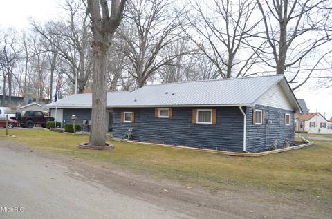 864 Kinter Rd, Bronson, MI 49028 photo 5