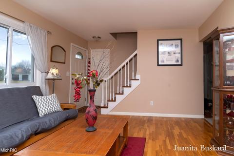 4122 Sandy Dr, Dorr, MI 49323 photo 7