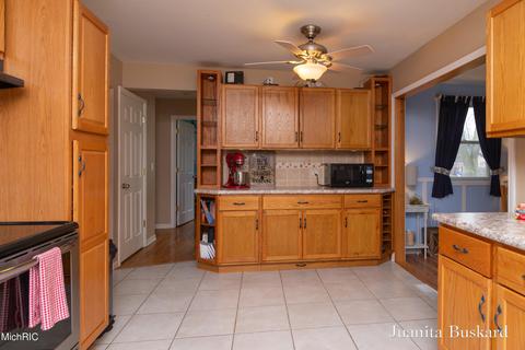 4122 Sandy Dr, Dorr, MI 49323 photo 11