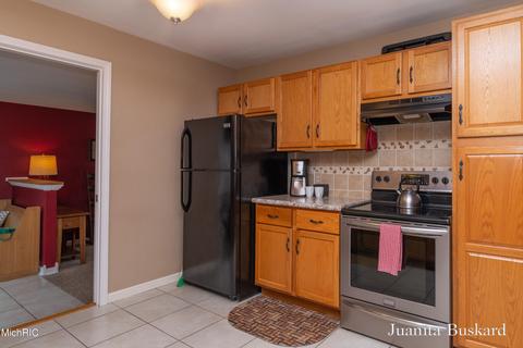 4122 Sandy Dr, Dorr, MI 49323 photo 9