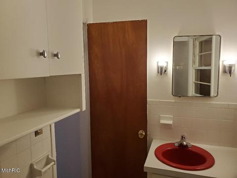 821 Park St, Belding, MI 48809 photo 9