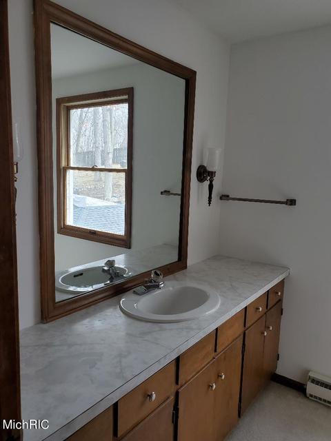 821 Park St, Belding, MI 48809 photo 15