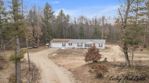 2192 E 40th St, White Cloud, MI 49349 photo 22
