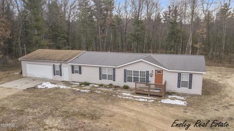 2192 E 40th St, White Cloud, MI 49349 photo 23