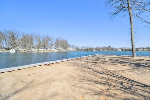 10825 Long Point Dr, Plainwell, MI 49080 photo 5