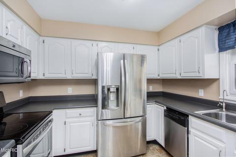 4237 26th St, Dorr, MI 49323 photo 8
