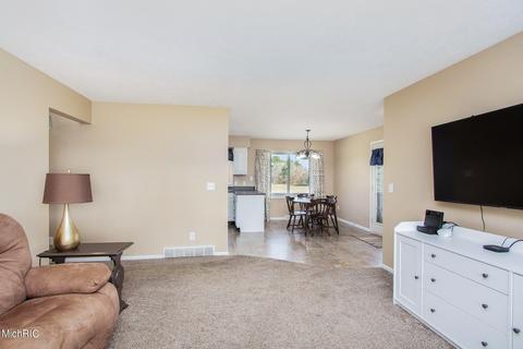 4237 26th St, Dorr, MI 49323 photo 3