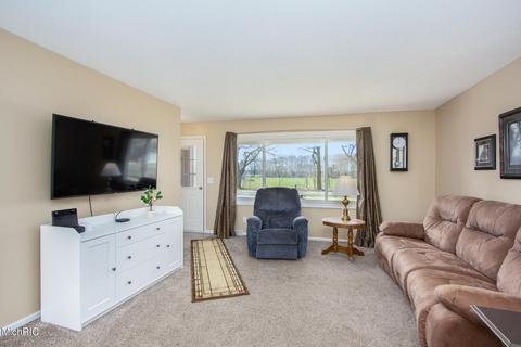 4237 26th St, Dorr, MI 49323 photo 5