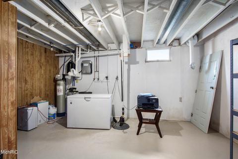 4237 26th St, Dorr, MI 49323 photo 19