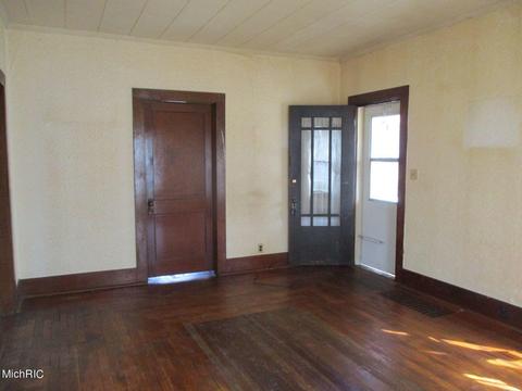 520 Maple St, Three Rivers, MI 49093 photo 6