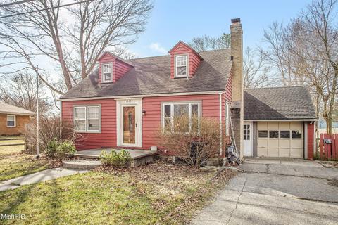 1528 E G Ave, Parchment, MI 49004 photo 1