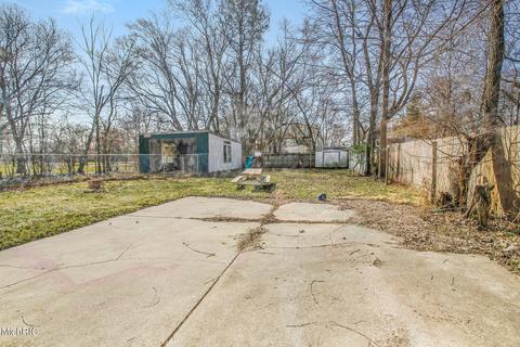 1528 E G Ave, Parchment, MI 49004 photo 17